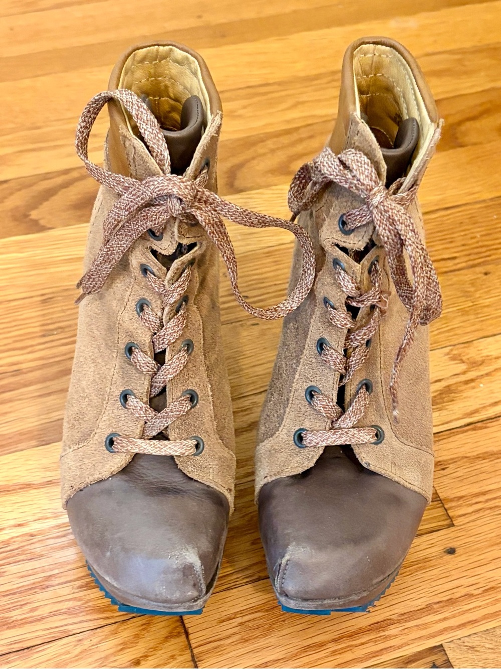 John Fluevog Rose Dunn Suede Leather Lace-Up Platform Ankle Boots Booties Size 7 - Picture 3 of 10